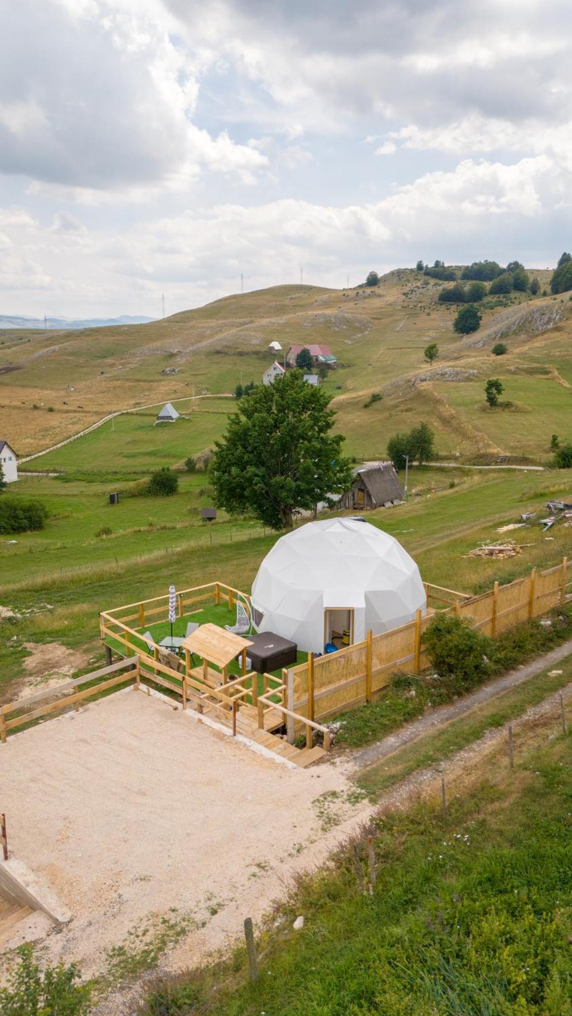 מלון זבליאק Durmitor Glamp מראה חיצוני תמונה